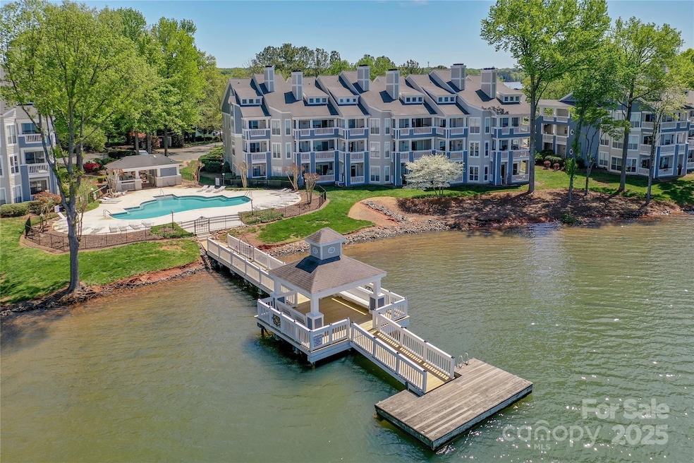 941 Southwest Dr unit 41, Davidson, NC 28036 - photo 1