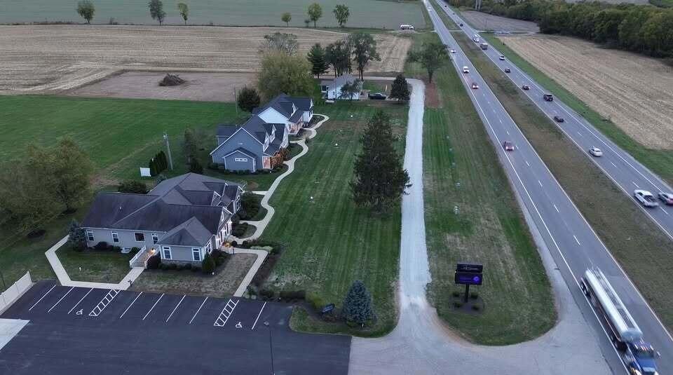 1) 64648-690b5d08bc897