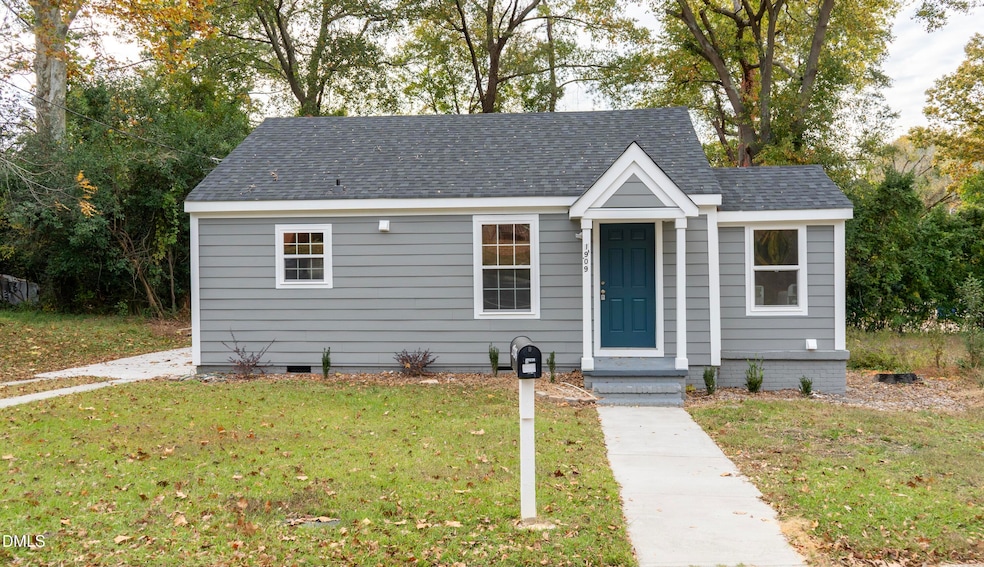 1909 Overlook Dr, Fayetteville, NC 28301 - photo 1