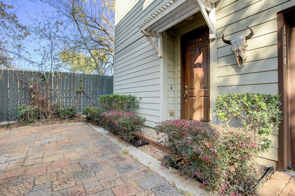 1114 Gardner St, Houston, TX 77009 - photo 1