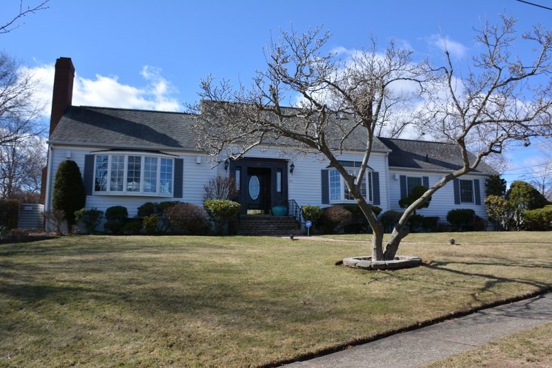 25 Friar Ln, Clifton, NJ 07013 - photo 1