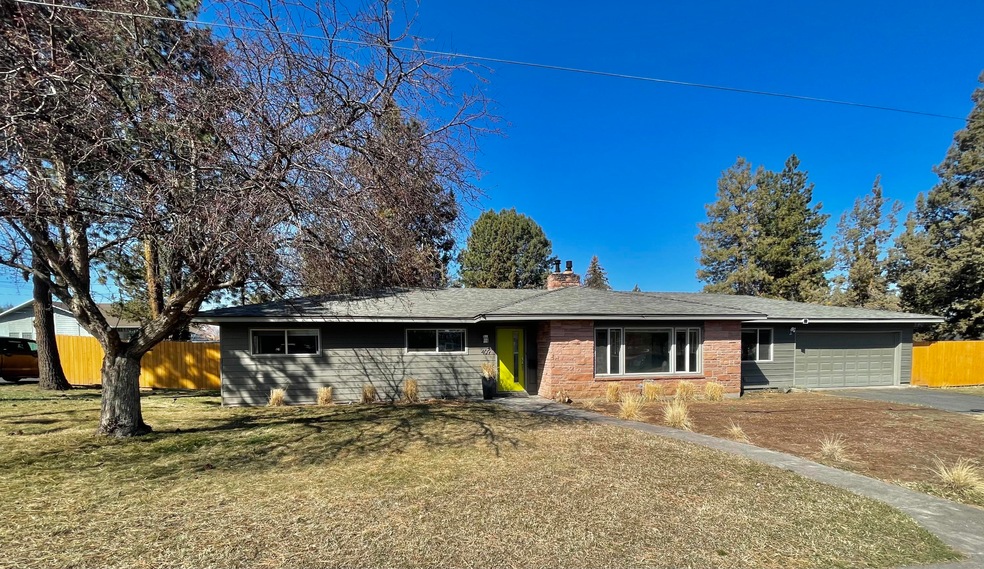 409 NE 6th St, Bend, OR 97701 - photo 1