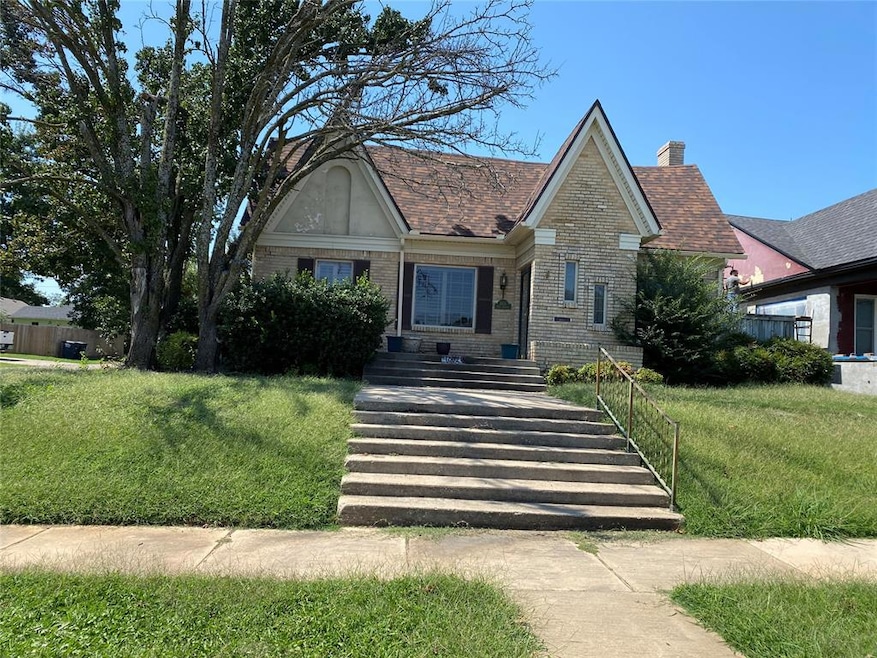 1602 N Bdwy, Shawnee, OK 74804 - photo 1