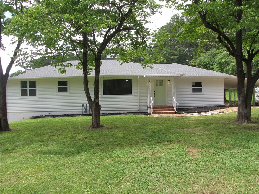 318 S Pine St, Walhalla, SC 29691 - photo 1