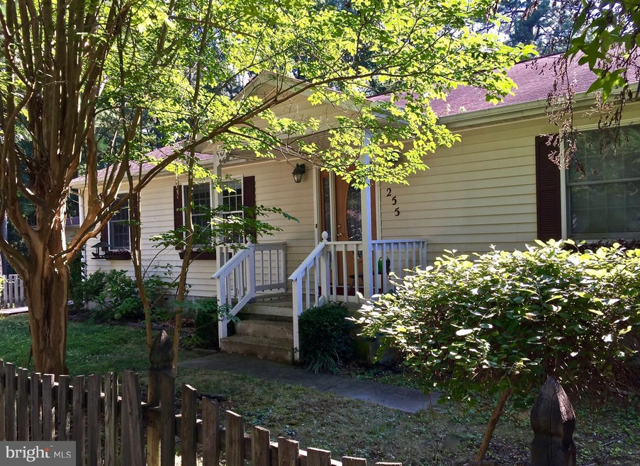 255 Holly Way, Colonial Beach, VA 22443 - photo 1