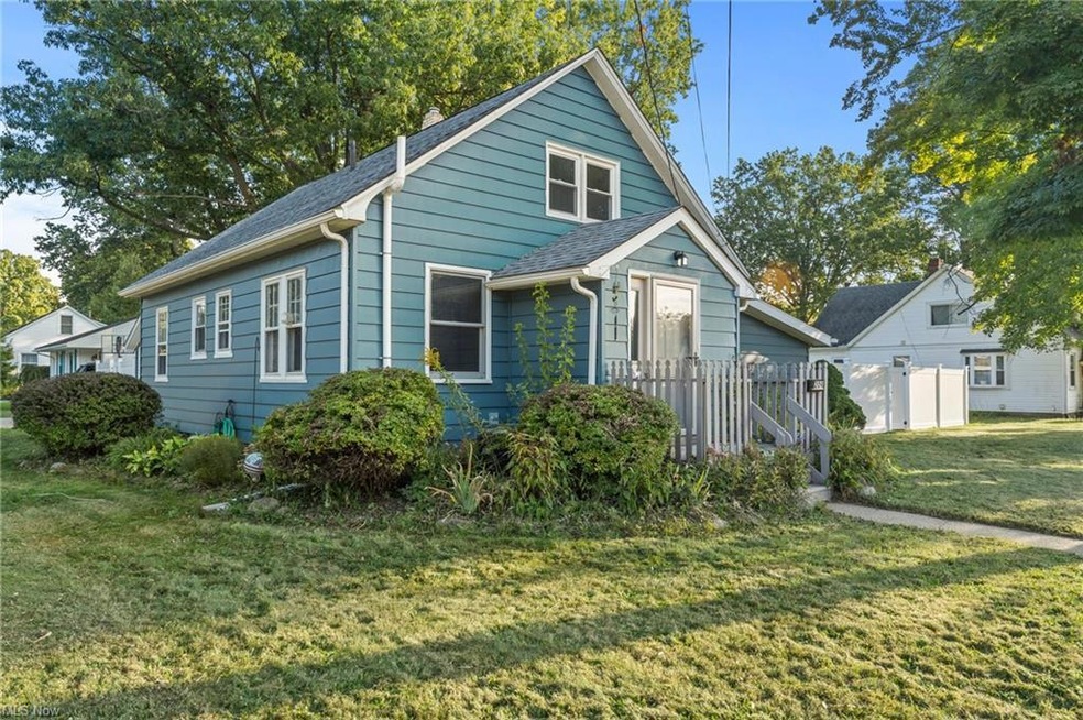 Bungalow-style home
