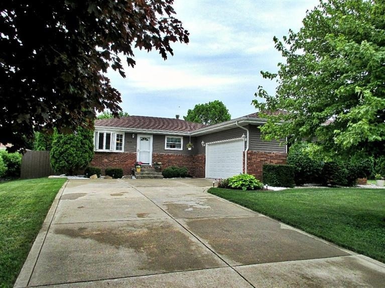 2625 Autumn Dr, Crown Point, IN 46307 - photo 1