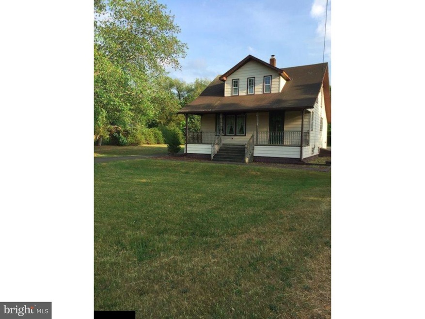 1153 W Oak Rd, Vineland, NJ 08360 - photo 1