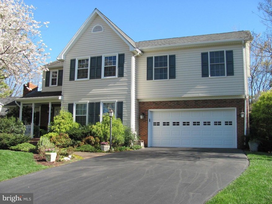 13369 Meadowsweet Dr, Fairfax, VA 22033 - photo 1