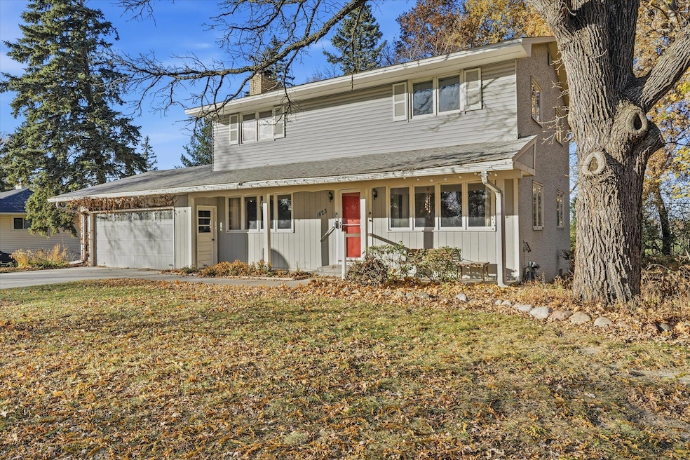 1823 Gramsie Rd, New Brighton, MN 55112 - photo 1