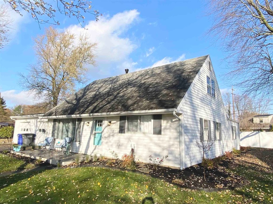 1216 Maplewood Dr, Kokomo, IN 46902 - photo 1