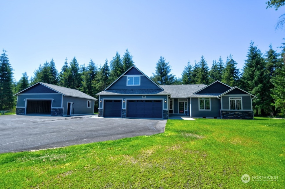 11637 Elks Landing Ct SE, Yelm, WA 98597 - photo 1