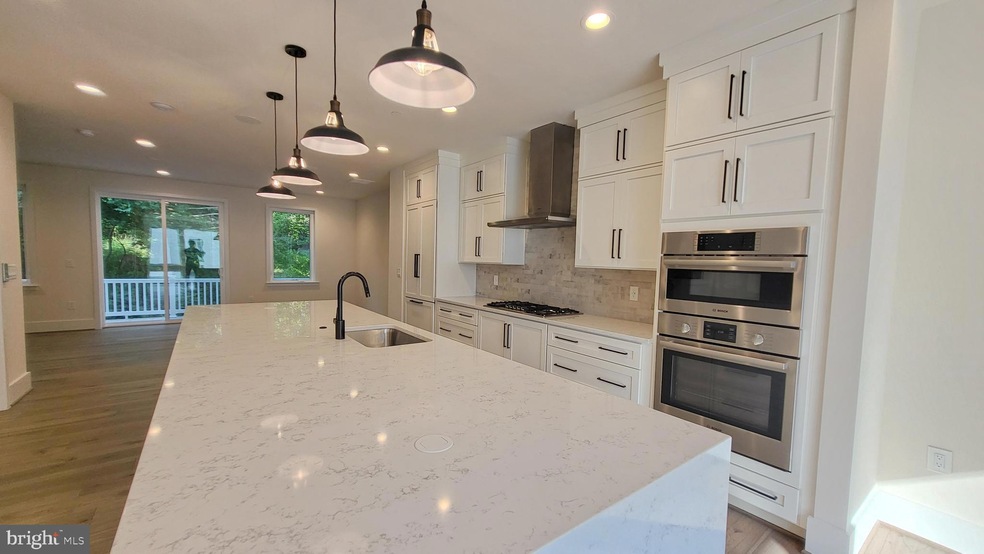 3732 Glenmoor Reserve Ln, Chevy Chase, MD 20815 - photo 1