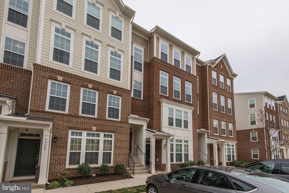 43597 Helmsdale Terrace, Chantilly, VA 20152 - photo 1