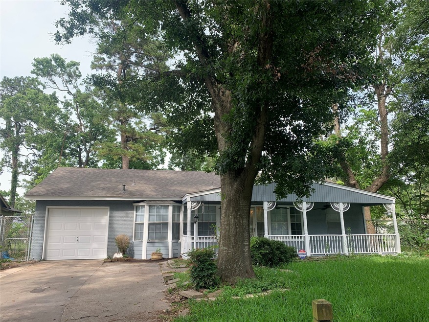 10302 Lera St, Houston, TX 77016 - photo 1