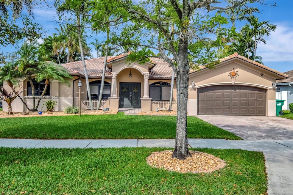 18166 SW 150th Ct, Miami, FL 33187 - photo 1