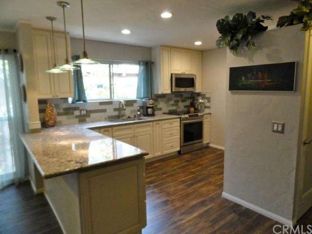 2600 Torrey Pines
