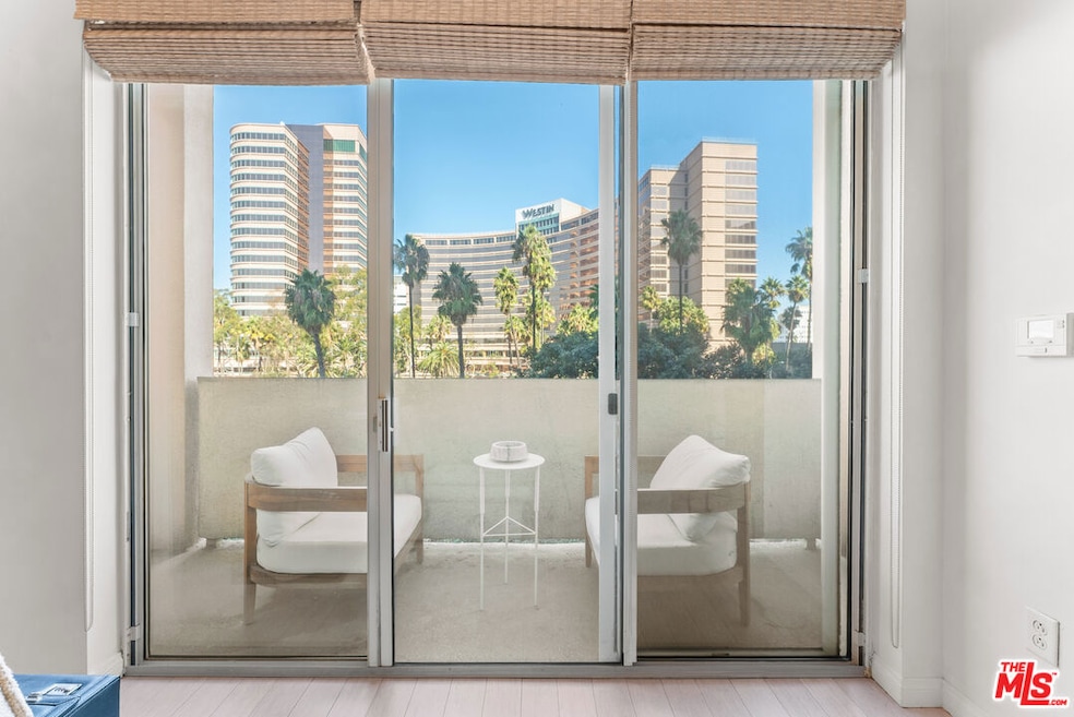 388 E Ocean Blvd unit 412, Long Beach, CA 90802 - photo 1