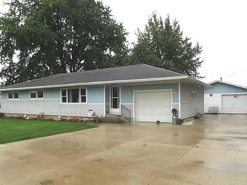 1335 S Knoxville Ave, Saint Marys, OH 45885 - photo 1