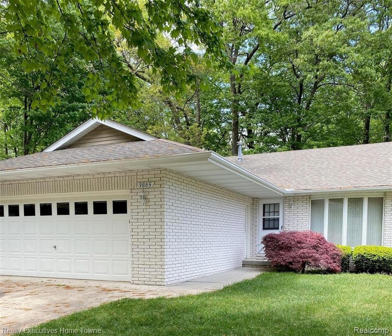 3885 Butternut Court - Front View.jpeg