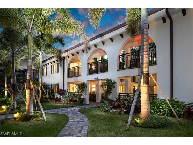 960 7th St S unit 101, Naples, FL 34102 - photo 1