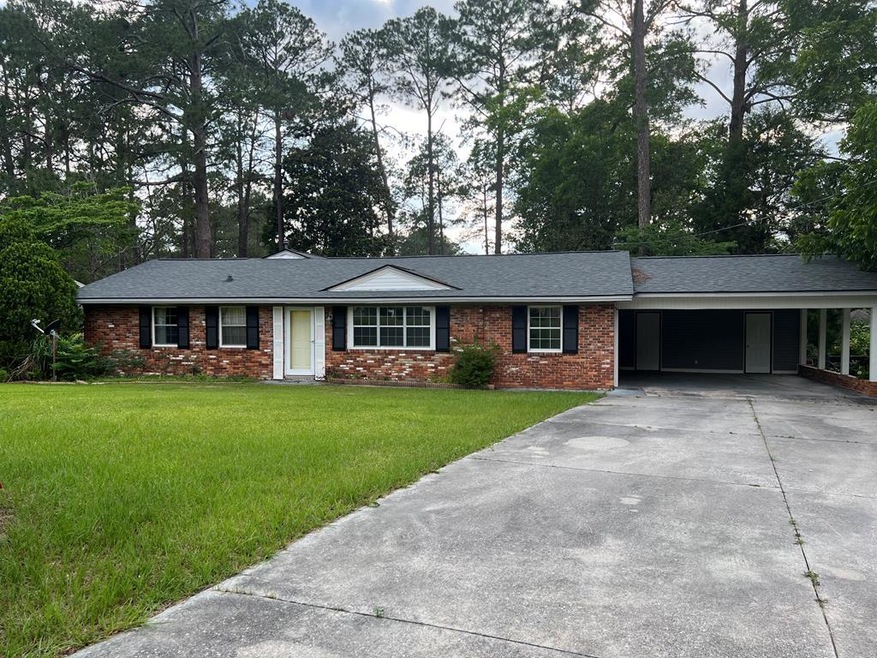 510 Forest Cir, Douglas, GA 31533 - photo 1