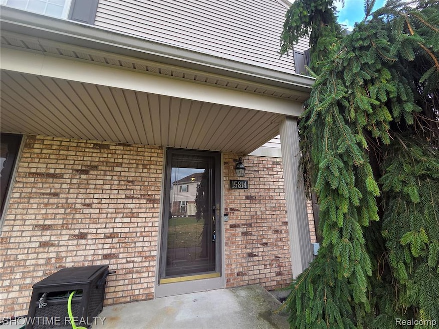 15814 Newport Dr, Clinton Township, MI 48038 - photo 1