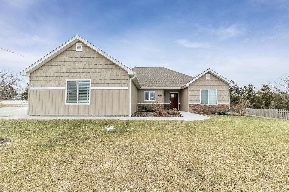2218 Mace Dr, Columbia, MO 65201 - photo 1