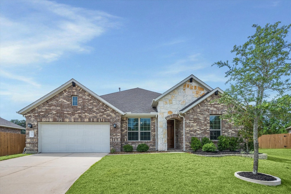 3703 Fox Creek Ct, the Woodlands, TX 77386 - photo 1
