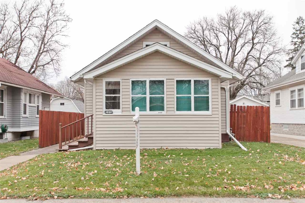 1053 G Ave NW, Cedar Rapids, IA 52405 - photo 1