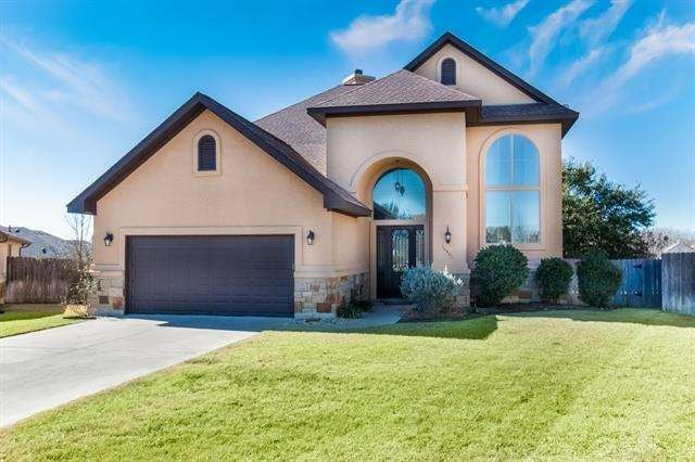 Beautiful custom home on cul-de-sac lot. Enjoy thi