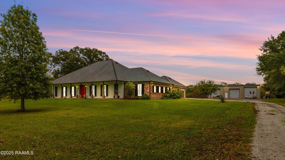 7001 Woodlawn twilight-1