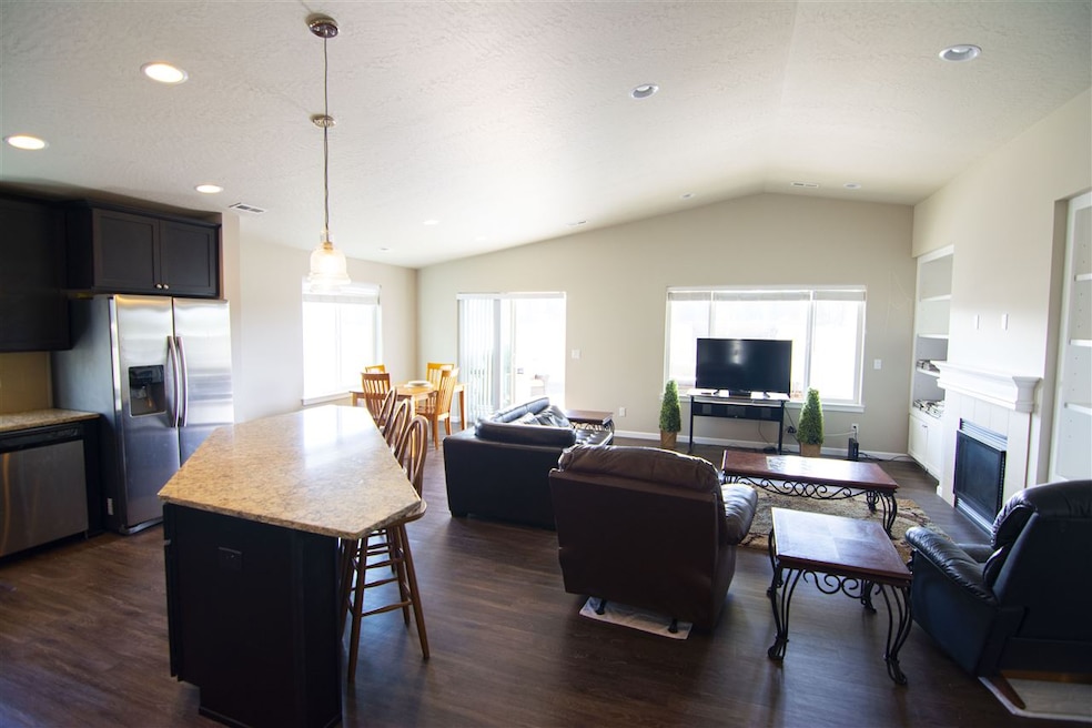 928 E Colbert Rd, Colbert, WA 99005 - photo 1