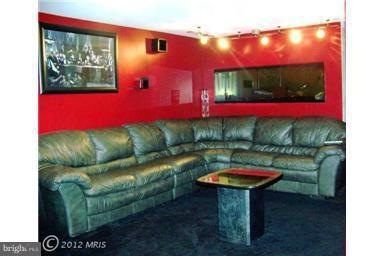 2121 Scott Key Dr, District Heights, MD 20747 - photo 1