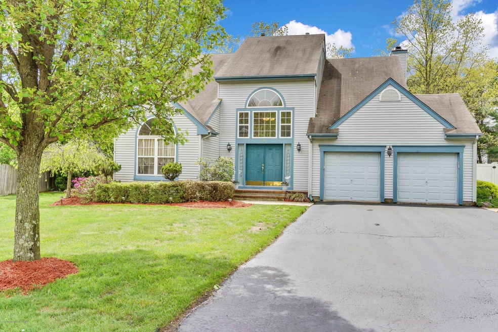 6 Hunters Green Ct, Howell, NJ 07731 - photo 1