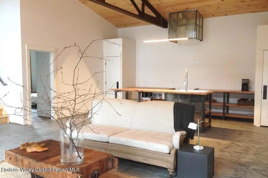 747 1/2 Columbia St unit 2, Hudson, NY 12534 - photo 1