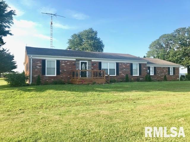 1488 Vasey Ln, Jacksonville, IL 62650 - photo 1