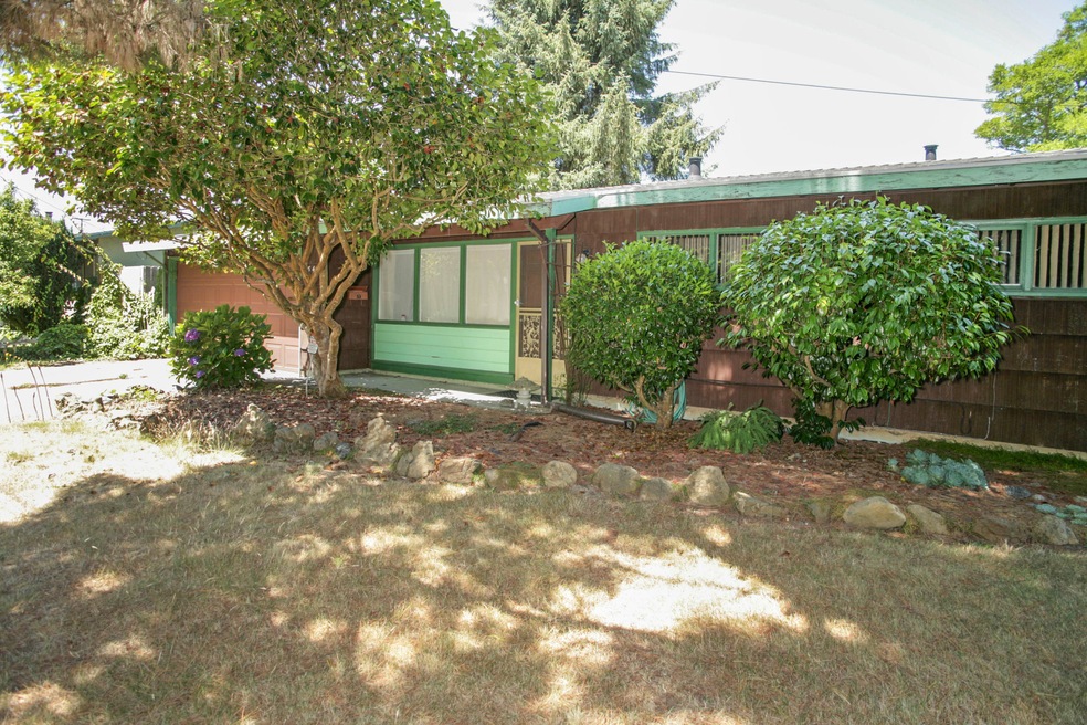 Hilfiker Dr., Arcata Front view
