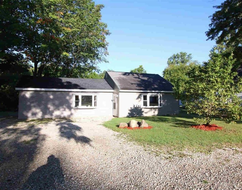 2207 Disch St, Flushing, MI 48433 - photo 1