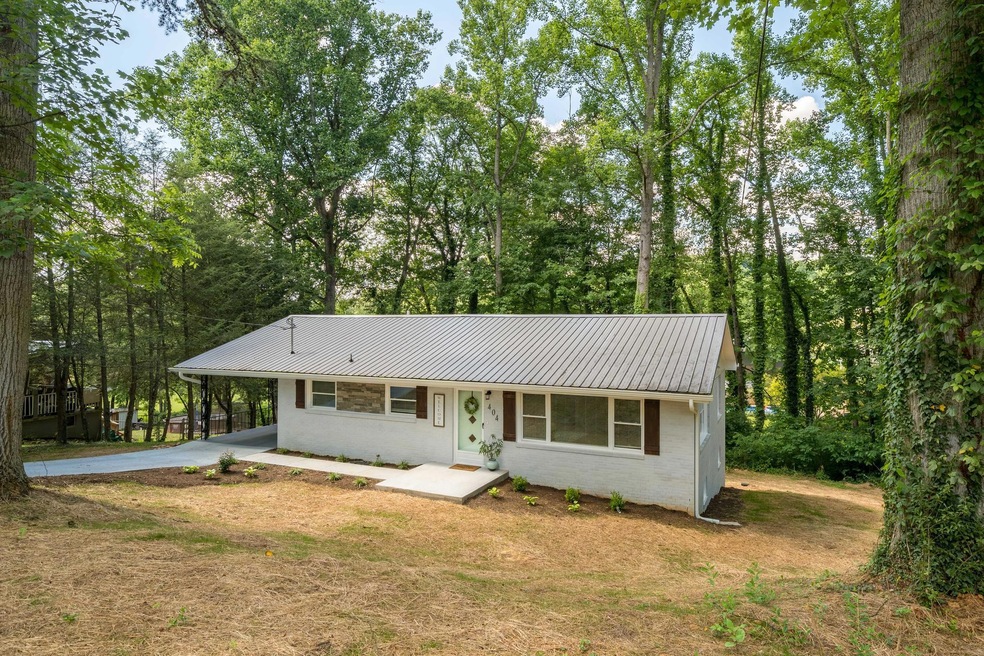 404 Mockingbird Rd 1 of 46
