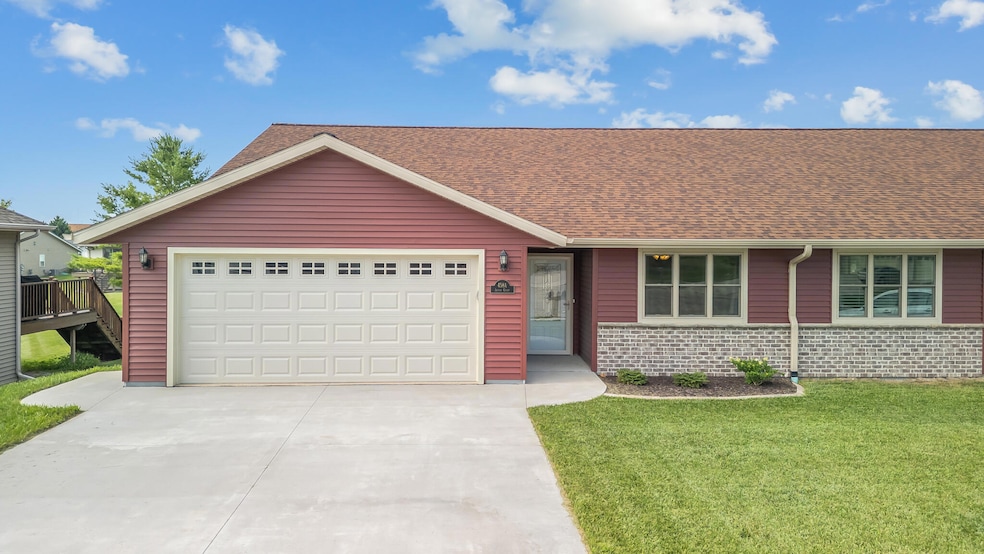 458 Jasper Ct unit A, Kiel, WI 53042 - photo 1