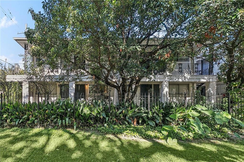 1921 Prytania St unit J, New Orleans, LA 70130 - photo 1