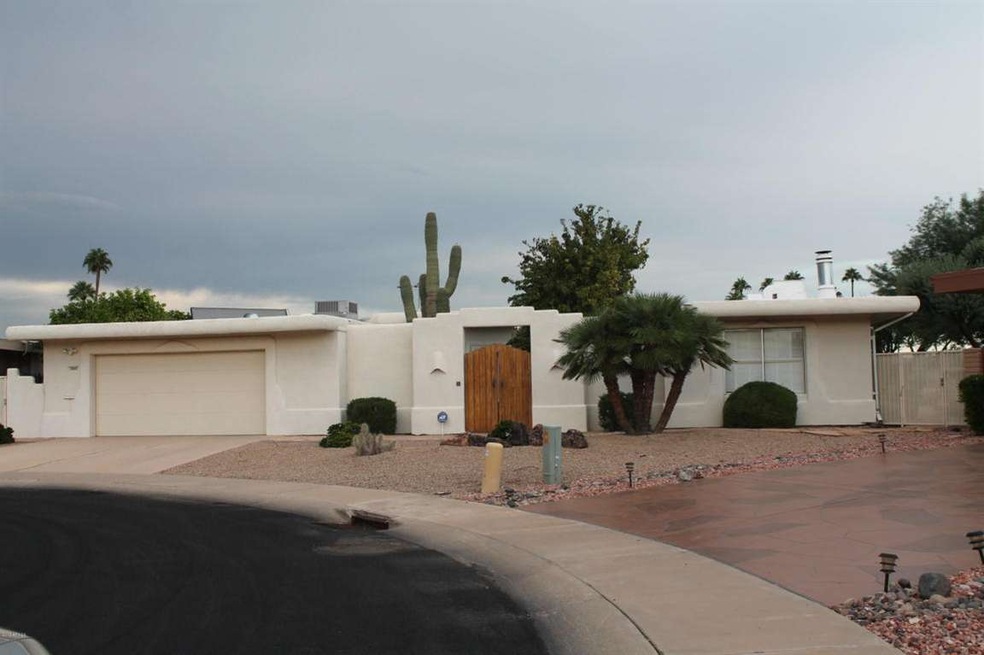 10602 W Emerald Point, Sun City, AZ 85351 - photo 1