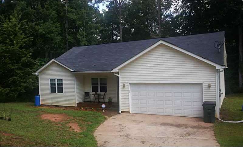 211 Poplar St, Carrollton, GA 30116 - photo 1