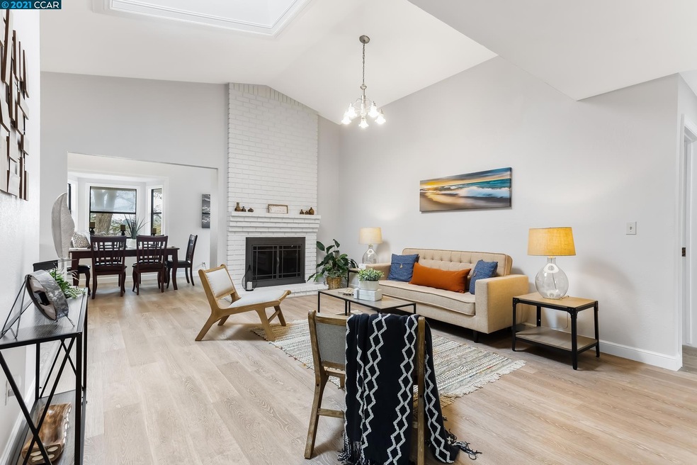 Sold $705,000 • Co-Listing Agent