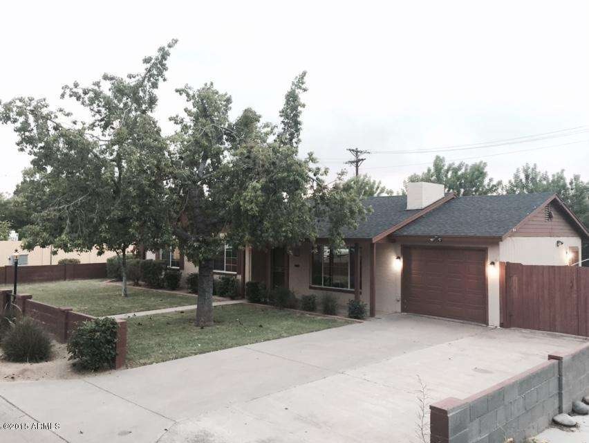 Curb Appeal, Corner Lot