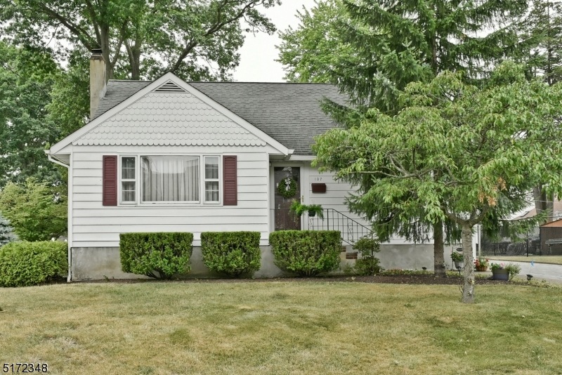 137 Flemington Dr, Parsippany, NJ 07054 - photo 1