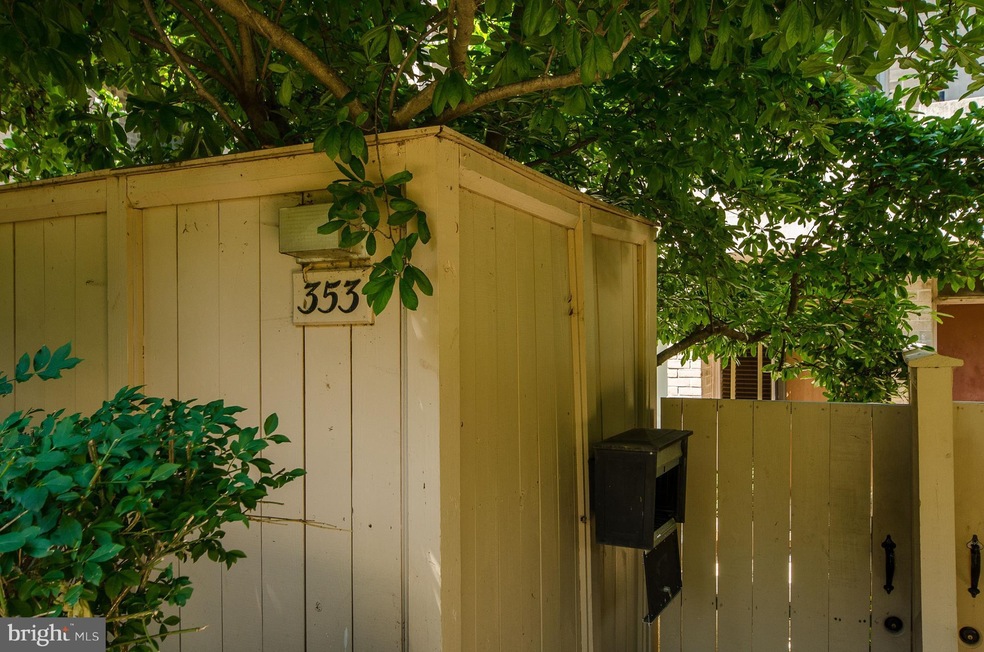 353 N St SW unit 353, Washington, DC 20024 - photo 1