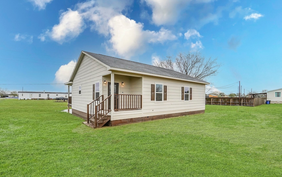 10310 Trey Rd, Needville, TX 77461 - photo 1