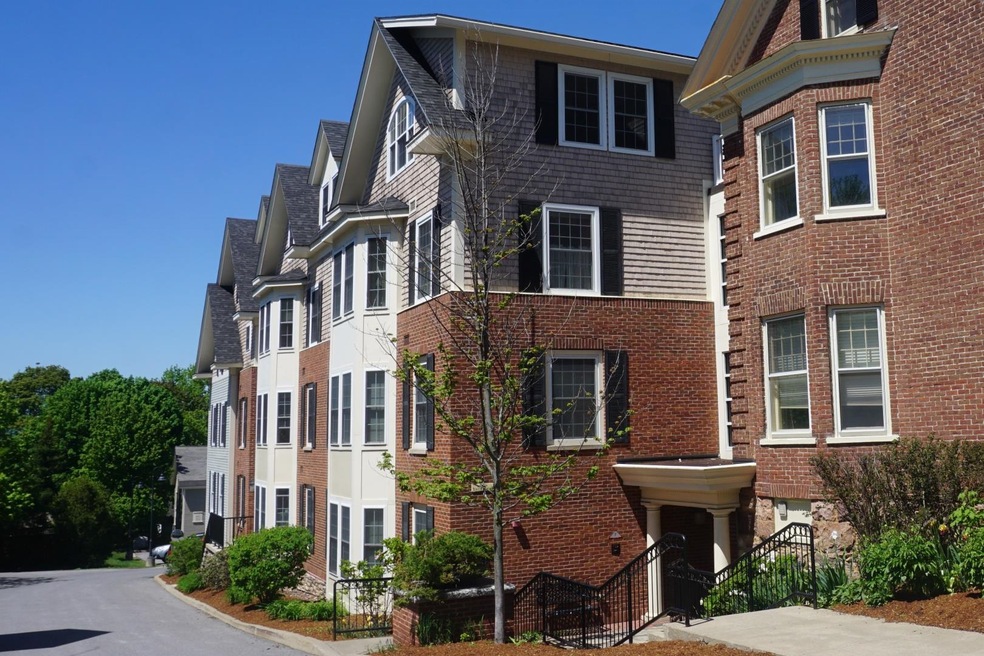 81 S Williams St unit 404, Burlington, VT 05401 - photo 1